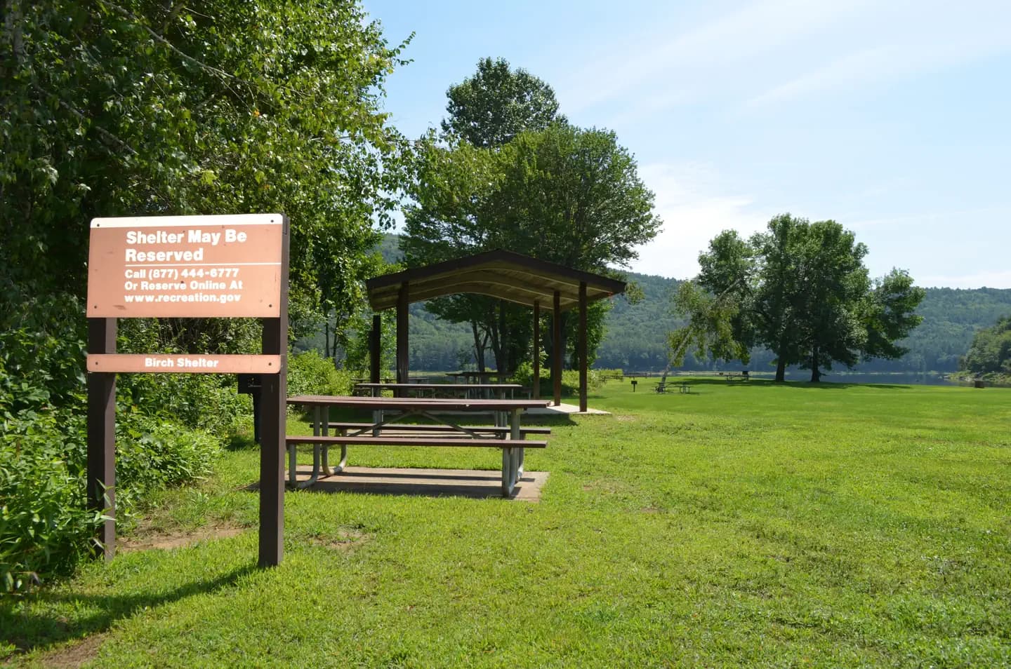 SURRY MOUNTAIN LAKE BEACH