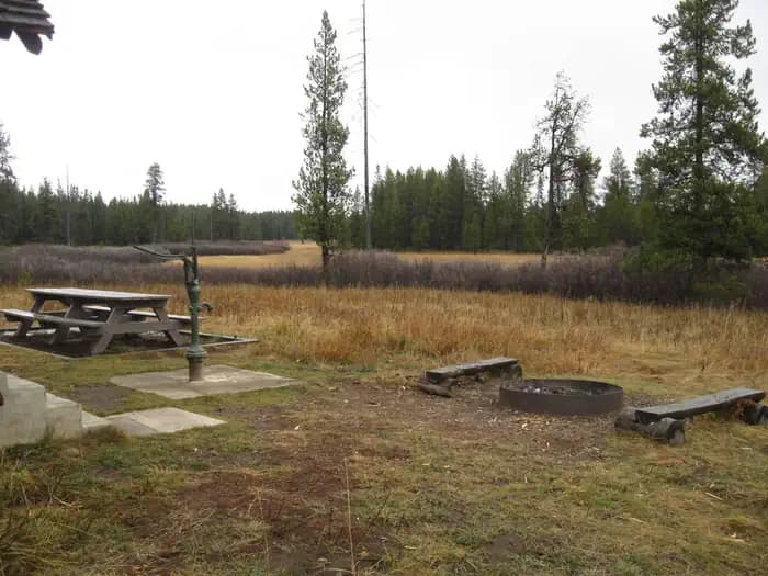 SQUIRREL MEADOWS CABIN