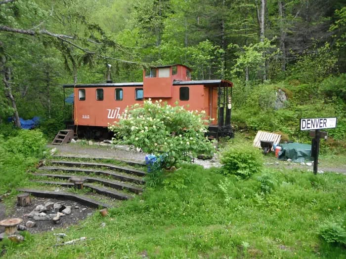 DENVER CABOOSE CABIN