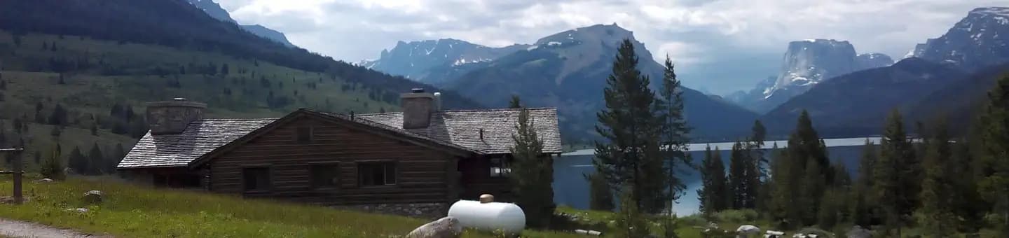 Green River Lake Lodge