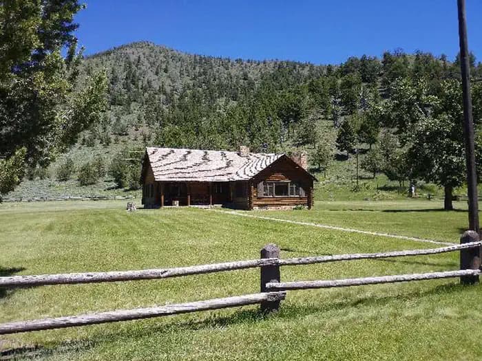 SUNLIGHT RANGERS CABIN