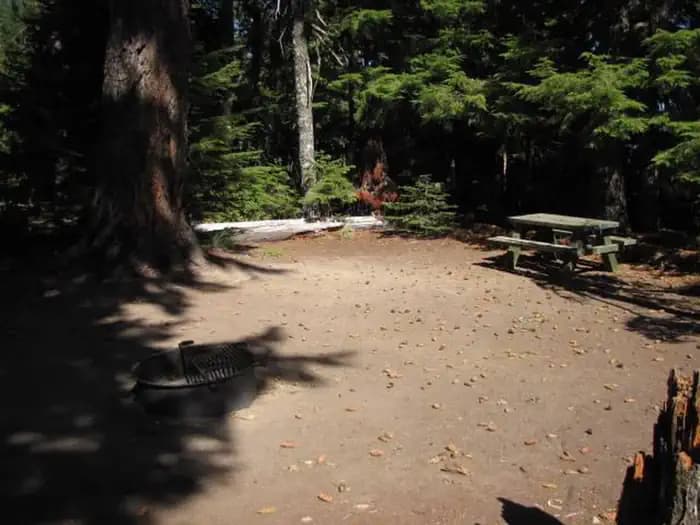 Kinnikinnick (Laurance Lake) Campground