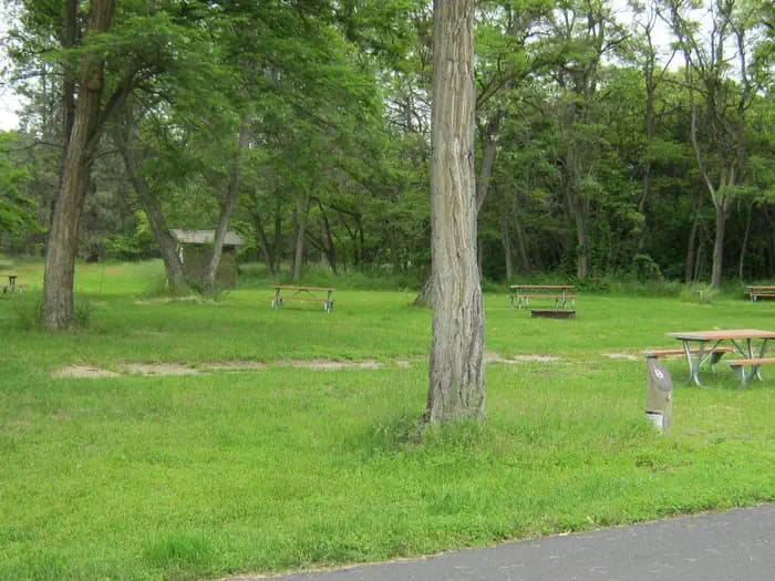 KETTLE FALLS LOCUST GROVE GROUP SITE