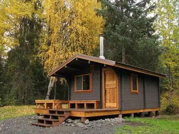 CARIBOU CREEK CABIN