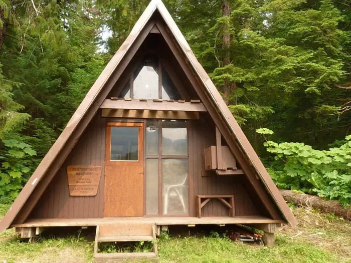 FLORENCE LAKE (EAST) CABIN