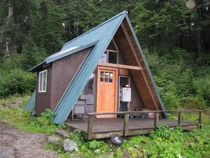 PIPER ISLAND CABIN